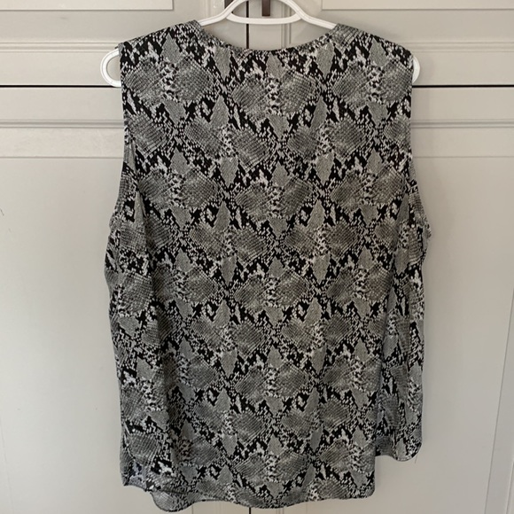 Sleeveless top: size 1X, Joe Fresh - Picture 2 of 3